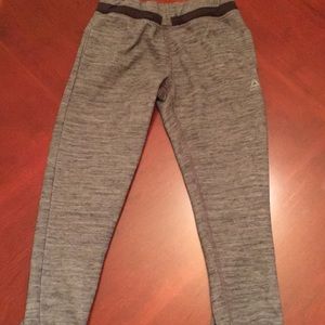Reebok Girls Medium Cropped Workout Pants